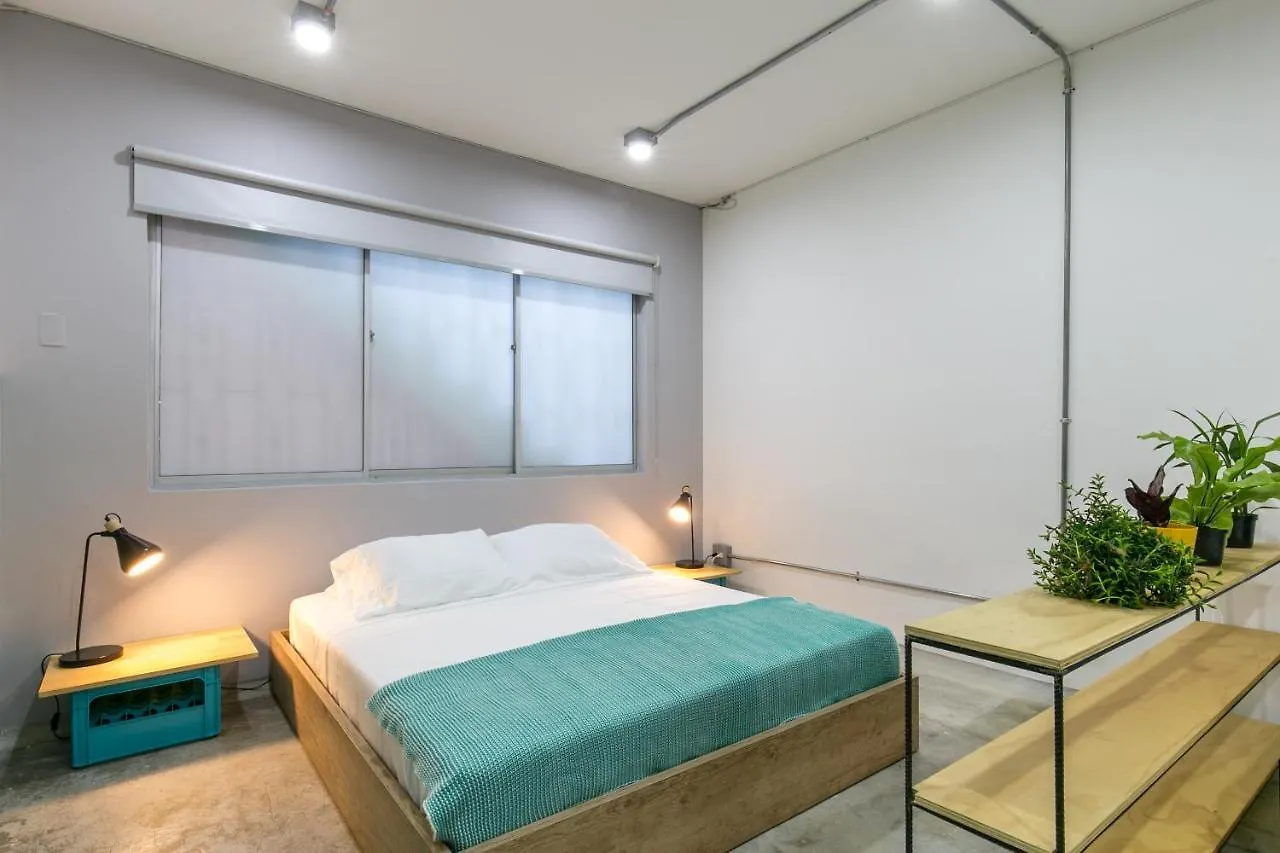 Apartamento Studios Amarillo-Morado-Ocre Medellín