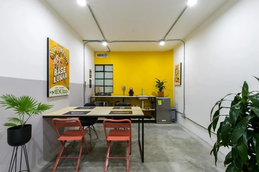 Apartamento Studios Amarillo-Morado-Ocre Medellín