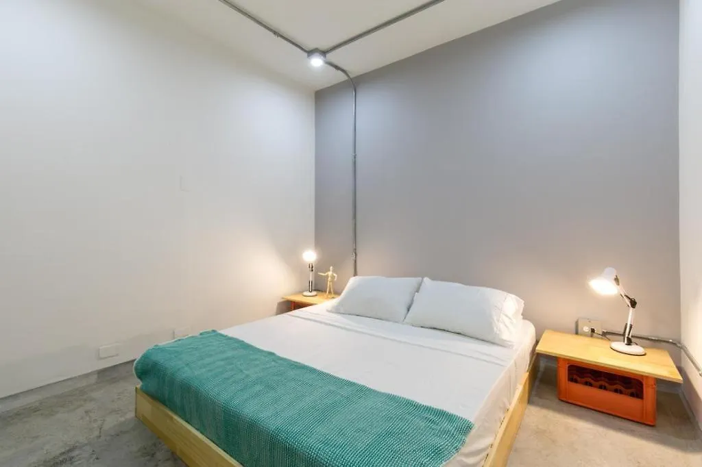 Apartamento Studios Amarillo-Morado-Ocre Medellín