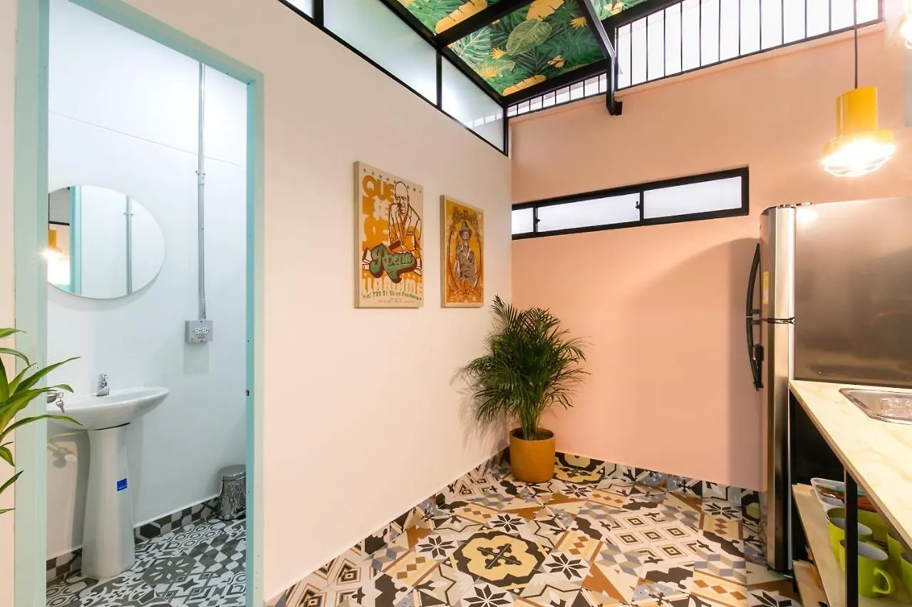 Apartamento Studios Amarillo-Morado-Ocre Medellín